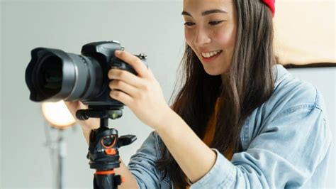 How to Become a Photographer (Career Path) - balustradellc