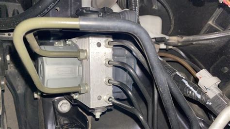 How to bleed ABS module without scan tool [with pictures] - balustradellc