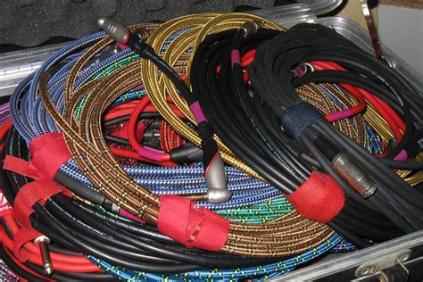 How To Braid/Twist Really Long Speaker Cables - balustradellc
