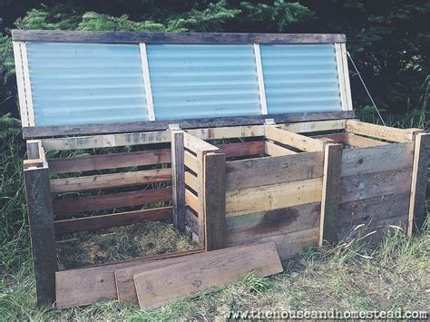 How to Build a 3-bin Pallet Composter - raincitystudios.com
