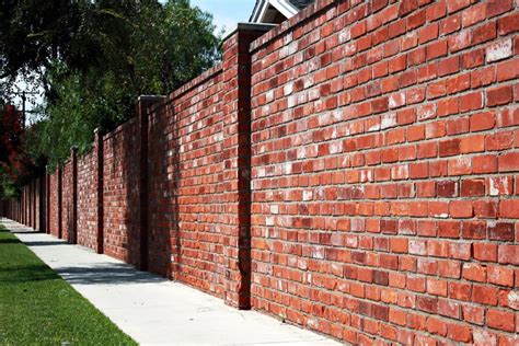How To Build A Brick Fence - Your Cool Home - balustradellc