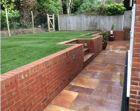 How to Build a Brick Retaining Wall - balustradellc