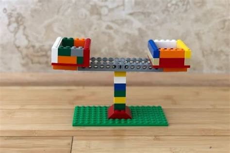 How to Build a LEGO Balance Scale - Mombrite - balustradellc