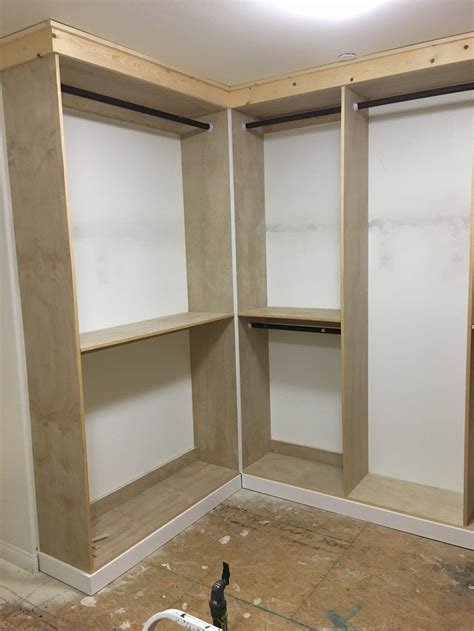 How To Build A Wardrobe Closet - Storables - balustradellc