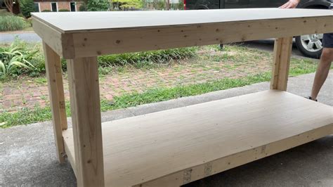 How to Build a Workbench - The English Woodworker - balustradellc