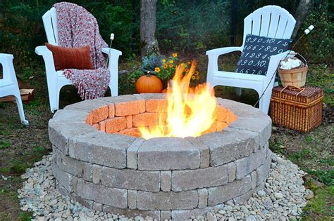 How to Build an Easy Backyard Fire Pit | HGTV - balustradellc