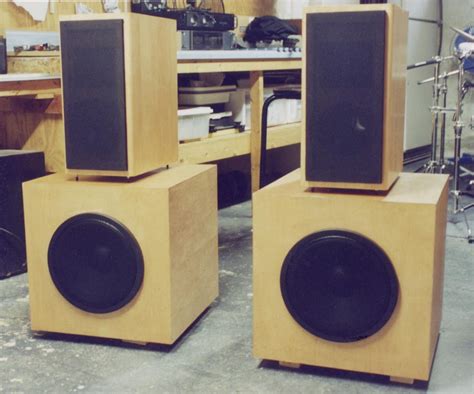 How to Build Custom Speakers - Instructables - balustradellc
