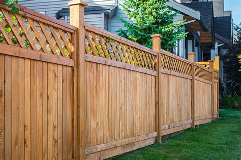 How To Build Wooden Privacy Fence - Your Cool Home - balustradellc