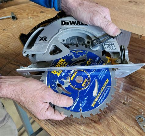 How to Change a Circular Saw Blade | Family Handyman - balustradellc