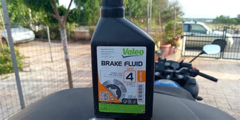 How to Change Motorcycle Disc Brake Fluid - balustradellc