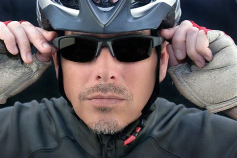 How to Choose the Best Winter Cycling Goggles - balustradellc