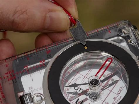 How to Choose The Right Hiking Compass - This Expansive Adventure - balustradellc