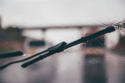 How to Choose Wiper Blades for Rainy Weather - balustradellc
