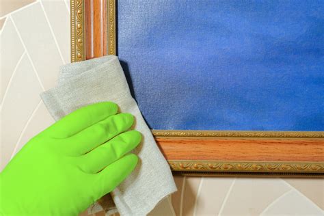 How to Clean a Canvas Painting Without Damaging It - muktibox.com
