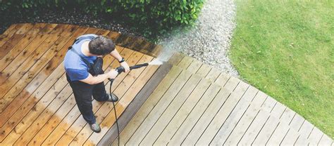 How to Clean a Deck With a Pressure Washer - balustradellc