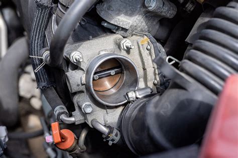 How to Clean a Throttle Body : 3 Steps (with Pictures) - balustradellc