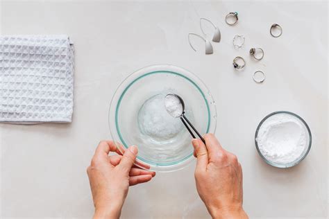 How To Clean Silver With Baking Soda And Vinegar - balustradellc