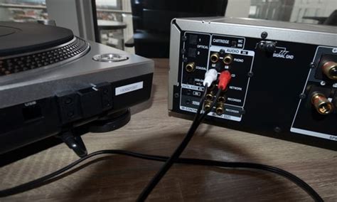 How to Connect a Turntable (Helpful Guide) - Vinyl … - balustradellc