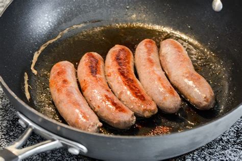 How To Cook Brats Indoors - Foods Guy - balustradellc