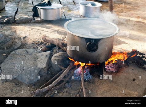 How to Cook Rice Over a Fire - wikihow.life - balustradellc
