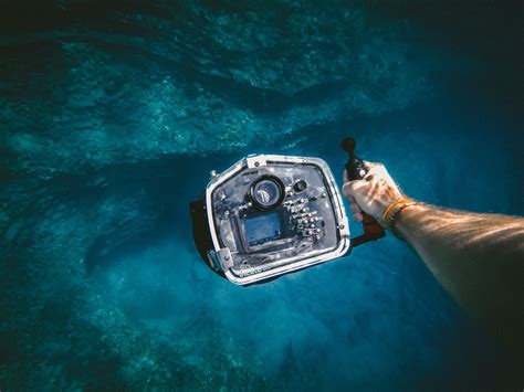 How to Film Underwater: 7 Tips for Beginner … - raincitystudios.com