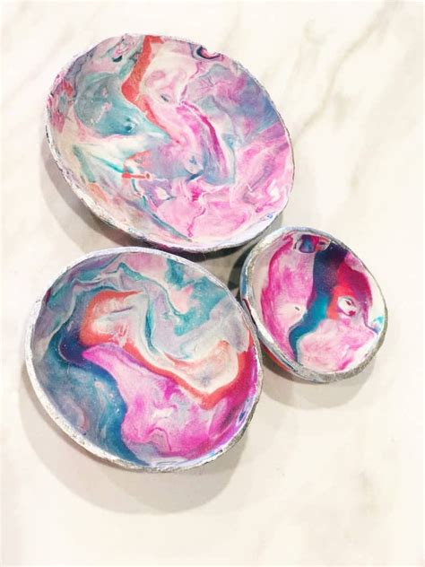 How to Make Cute and Easy Marble Clay Bowls - muktibox.com