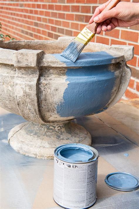 How to Paint Concrete Planters - The Bold Abode - muktibox.com