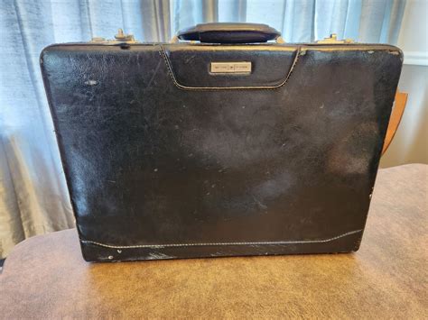 How to restore an old suitcase - muktibox.com
