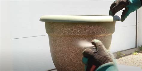 How to Restore Your Planter Pots - muktibox.com