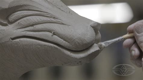 How to Sculpt with WED Clay - Stan Winston School - muktibox.com