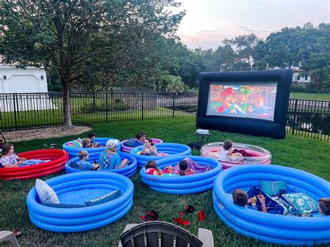 HOW TO SET UP AN OUTDOOR MOVIE NIGHT FOR KIDS