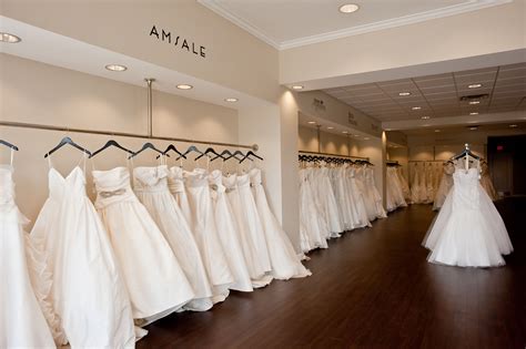 How to Store a Wedding Dress & Veil: Essential Tips - muktibox.com