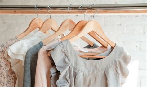 How to Store Old Clothes to Keep as Heirlooms - muktibox.com