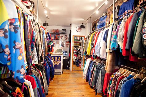 How to Store Vintage Clothing - muktibox.com