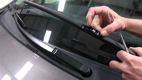 HOW TO replace TOYOTA PRIUS windshield wiper blades