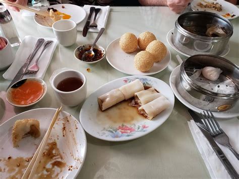 Ha Long Bay | Dim Sum, Chinese, Vietnamese Cuisines | Located in St. Petersburg, FL 33714. We are specialized in serving typical dishes of Vietnam as noodle soup (Pho), salads, vermicelli, rice rice platters, vegetarian, dessert.... 