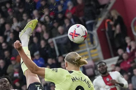 Haaland scissor-kicks goal as Man City smothers Southampton