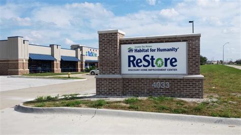Dallas County Habitat for Humanity works in partnership with generous donors, sponsors and volunteers to build homes, communities and hope. Skip to content. Facebook. RESTORE. ... Urbandale ReStore. 4033 NW Urbandale Dr. Urbandale, Iowa 50322. 515-309-0224. Mon. - Sat. 9:00am - 6:00pm. 