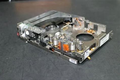 Had to repair that Dell LTO tape drive, first time opening one ... - Reddit