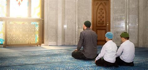 Hadis: Çocuklarınıza yedi yaşlarında iken namaz kılmalarını emredin.