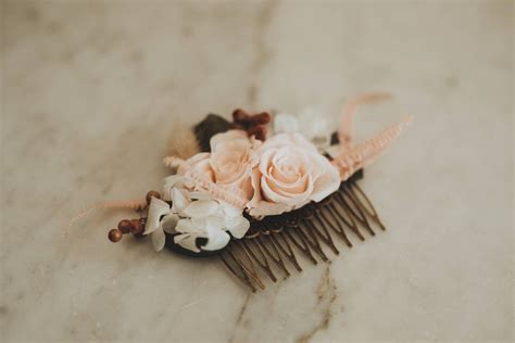 Hair Comb in Dried and Stabilized Flowers Eucalyptus Cream - Etsy