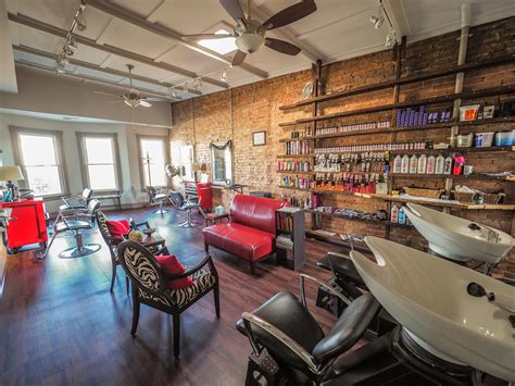 Hair salon baltimore. Specialties: Fringe is a hair salon for all! Whether you want an edgy purple shag or grey coverage and a precision bob, someone here can help you … 
