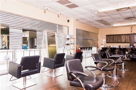 Hair salon corpus christi. When it comes to getting your hair done, it can be hard to decide where to go. Many people opt for the convenience of a chain salon, but there are many advantages to visiting a loc... 