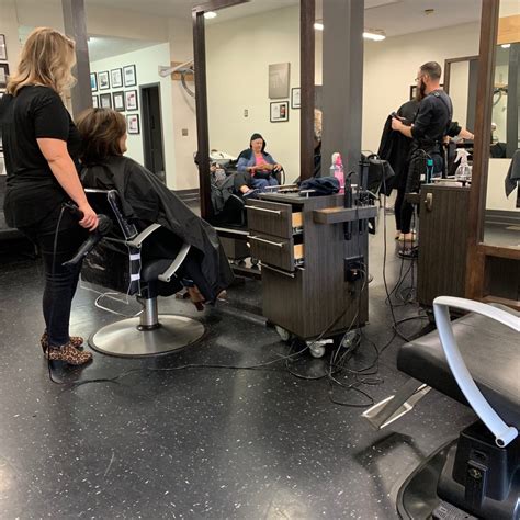 Hair salon huntsville al. Phenix Salon Suites - HuntsvilleYour Local Salon Studios Professionals Sales & Leasing - Call 256-469-8351 ... 6275 University Drive, NW Suite 3 Huntsville, AL 35806 ... Coming from a long line of hairdressers Gina was destined to pursue a career in the world of hair. Working in her family shop, Gina later moved to a booth renter salon and ... 