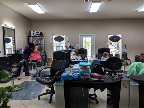 Hair salons in biloxi ms. The cost of getting a professional hair coloring job at a salon depends on the color and type of dye job and the location of the salon. An Angie’s List poll found that consumers ac... 