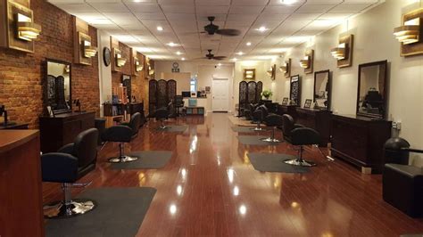 These are the best balayage hair salons near Huntsville, AL: R&a
