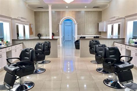 Hair salons san antonio. Are you in desperate need of a haircut or a new hairstyle? Finding the closest hair salon near you can be a daunting task, especially if you’re new to an area or unfamiliar with th... 