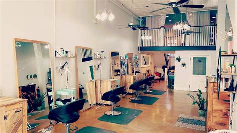 Hip, fabulous, skilled, unpretentious, curl empowering salon in Asheville, NC. We focus on education, creativity and community.. 
