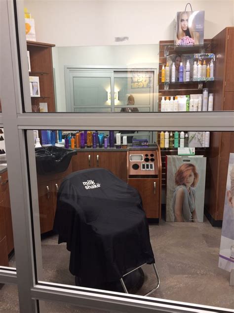 Hairdresser spokane. Studio One Salon is a fun, creative, comfortable shop, comprised of multiple talented artists who truly enjoy what they do and who they work with each and every day. We are independent operators who excel in our services. 