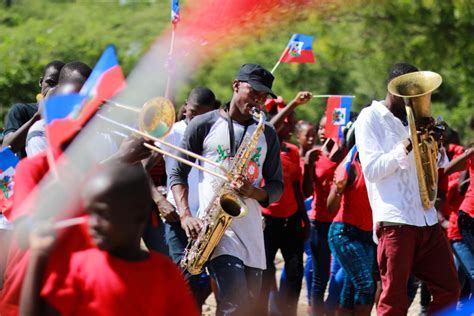 Although 90% of Haitian Creole is based on French, it differs from standard French because of the lack of grammatical gender and verb inflection. The Haitian .... 